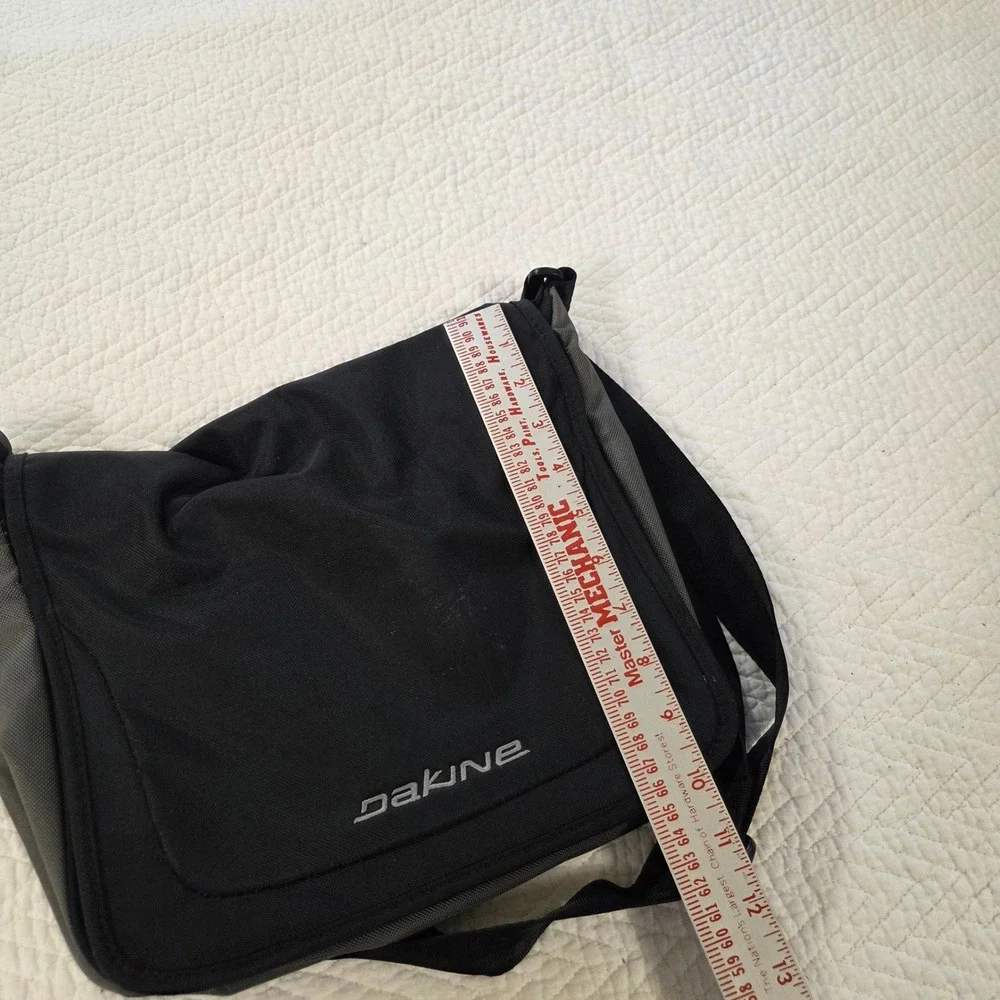 Dakine Messenger Bag Black‎ Gray Adjustable Strap Crossbody Techwear Utility Bag